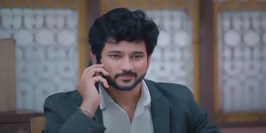 Cibi Poses as Pushparaj - Varisu