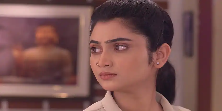 Durga Fittingly Replies to Mehendi - Jagadhatri