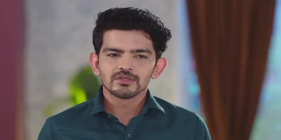 Richa Scolds Akshay's Grandmother - Tuma Bina