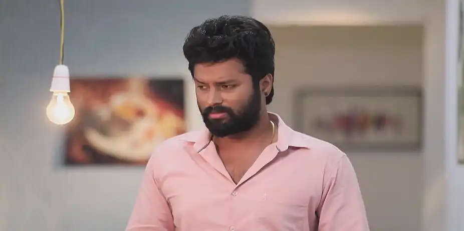 Karikalan Senses Nandini Is Into Trouble - Manasellam