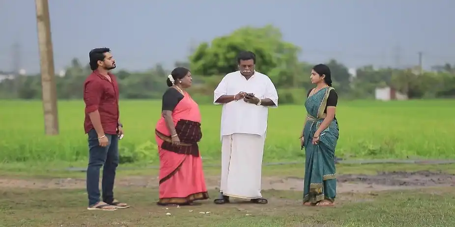 Veeraiyan Bribes the Labourers - Manasellam