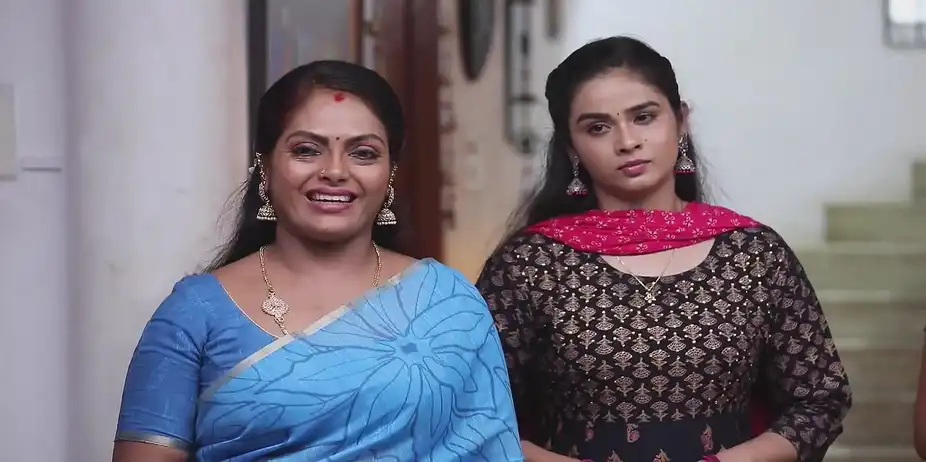 Ramya Criticises Thulasi - Mounam Pesiyadhe