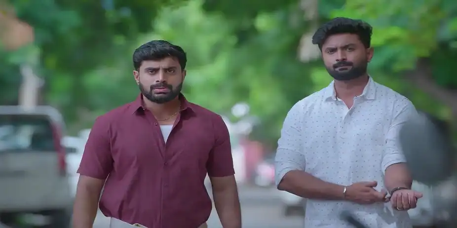 Maaran Thrashes the Goons - Veera