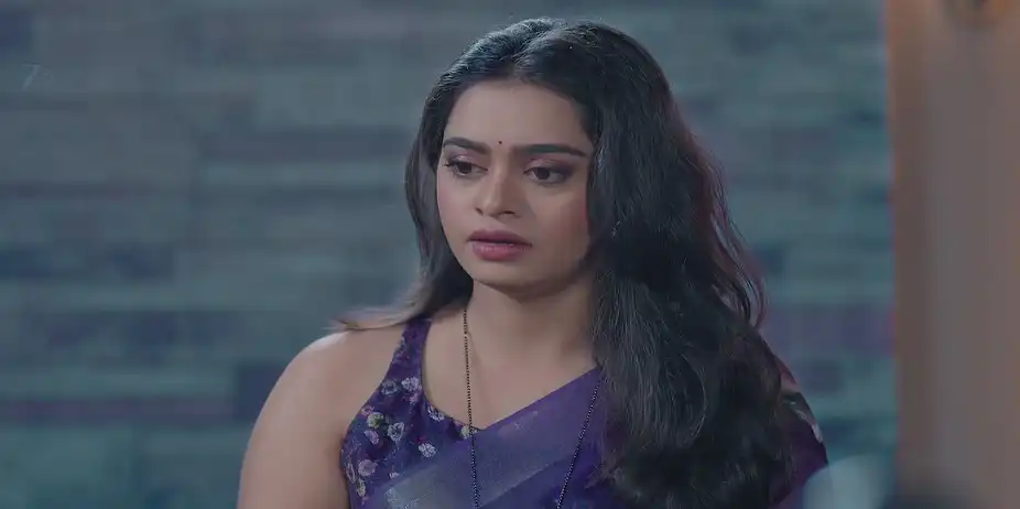 Chandan Shares His Doubts about Divya with Aaji - Shiva