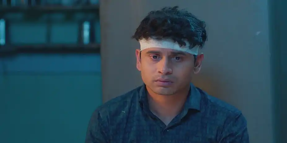 Chandan Shares His Doubts about Divya with Aaji - Shiva
