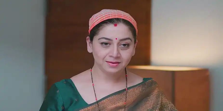 Madhav Notices Tulasi's Attempt to Keep Radha Happy - Shrirasthu Shubhamasthu