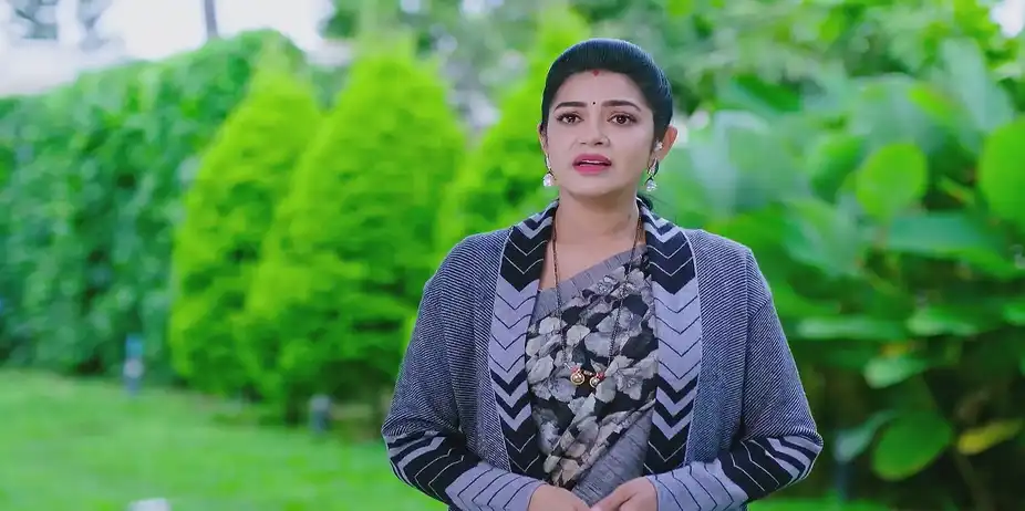 Bhoomika Plans to Visit Her Maternal Home - Amruthadhaare