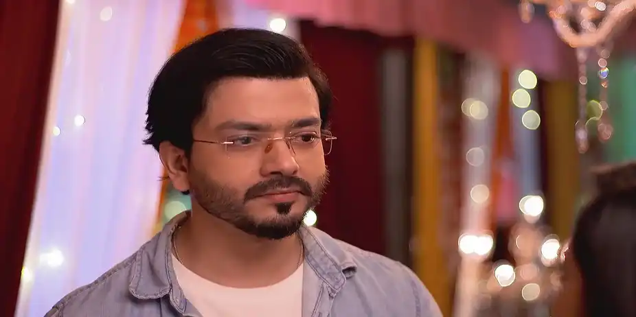 Parvati Informs Someshwar about Her Marriage - Amader Dadamoni