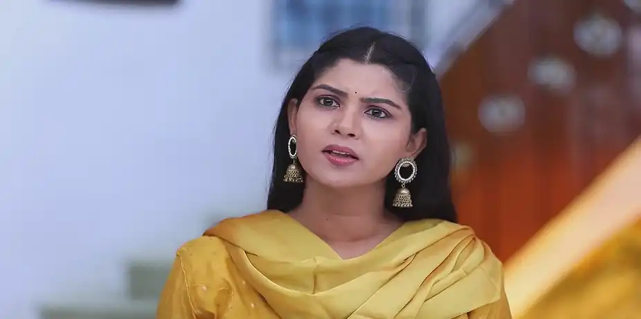 Thulasi Stops Shiva - Mounam Pesiyadhe
