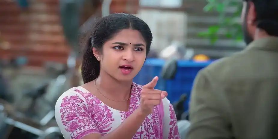 Karna Accuses Indhu - Chinnan Siru Kiliye