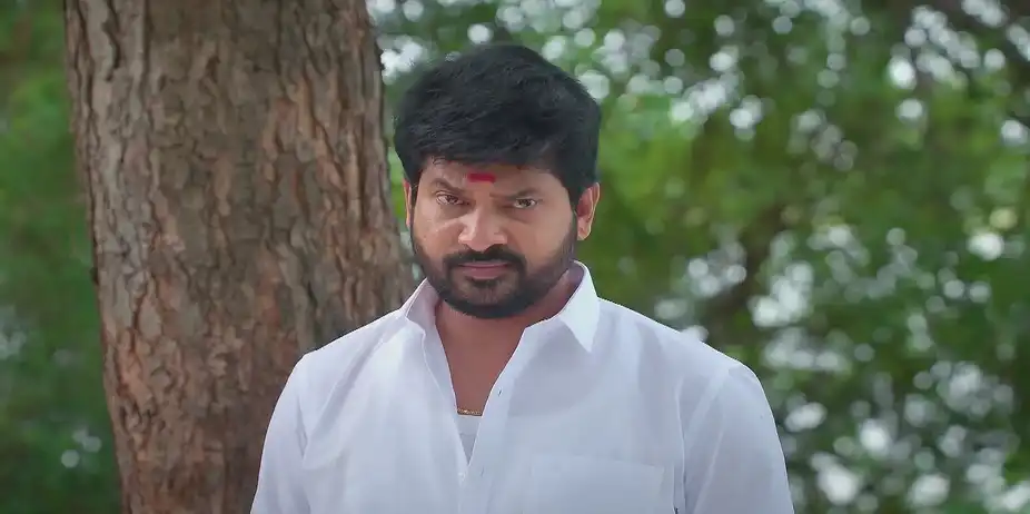 Muthuvel Feels Defeated - Karthigai Deepam