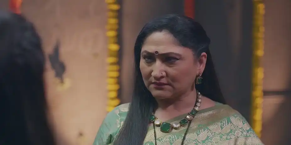 Reet's Warning to Sharda - Jaane Anjaane Hum Mile