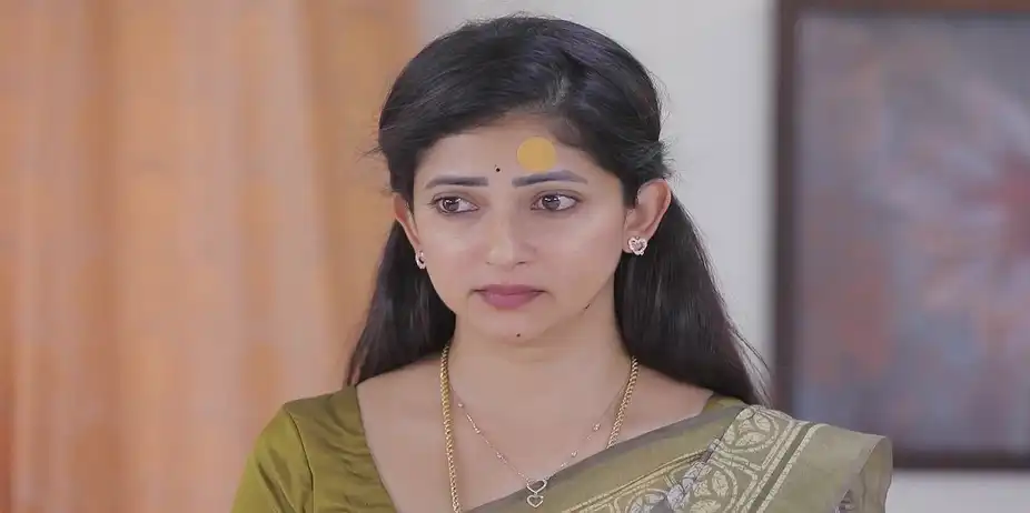 Bharathi Frames a Story - Idhayam