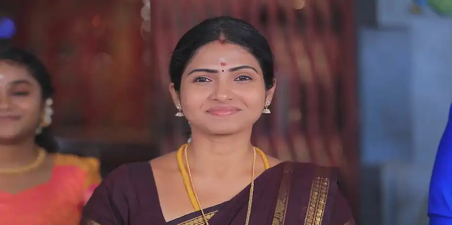 Nandini's Decision Irks Kalyani - Manasellam