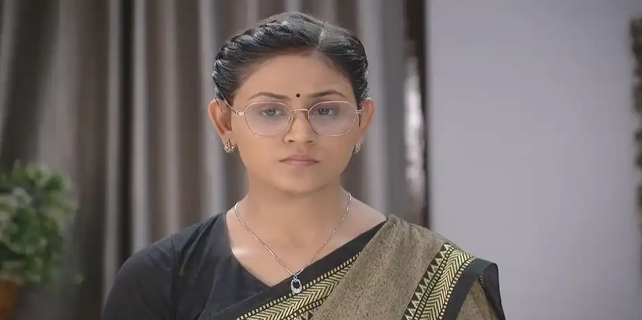 Bhawani Warns Priya - Suna Jhia