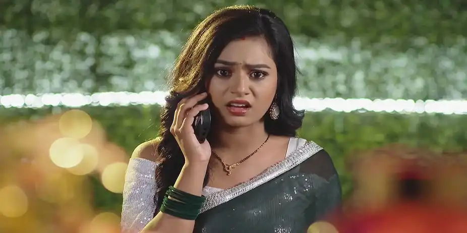 Richa Plots against Addya - Tuma Bina