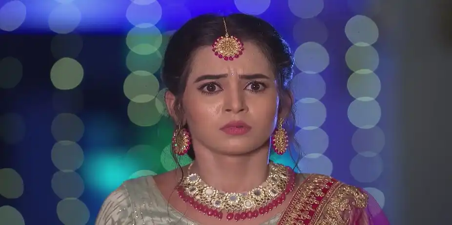 Raghav's Goons Kidnap Rani - Tu Khara Mun Chaai