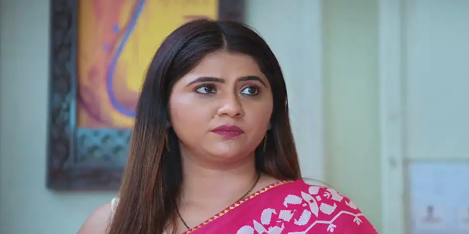 Savali Helps Tara - Savalyachi Janu Savali