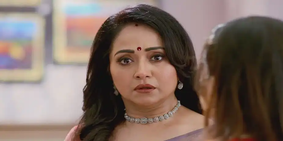 Debolina Insults Meenakshi - Kusum