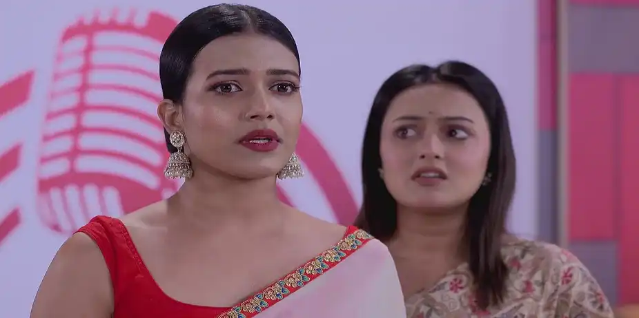 Kinjal Sings on the Radio - Kon Gopone Mon Bheseche