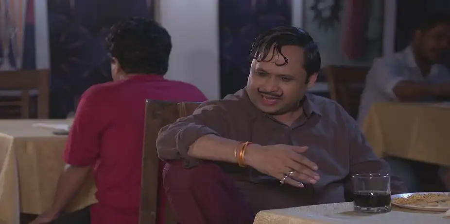Manohar's Advice to Happu - Happu Ki Ultan Paltan
