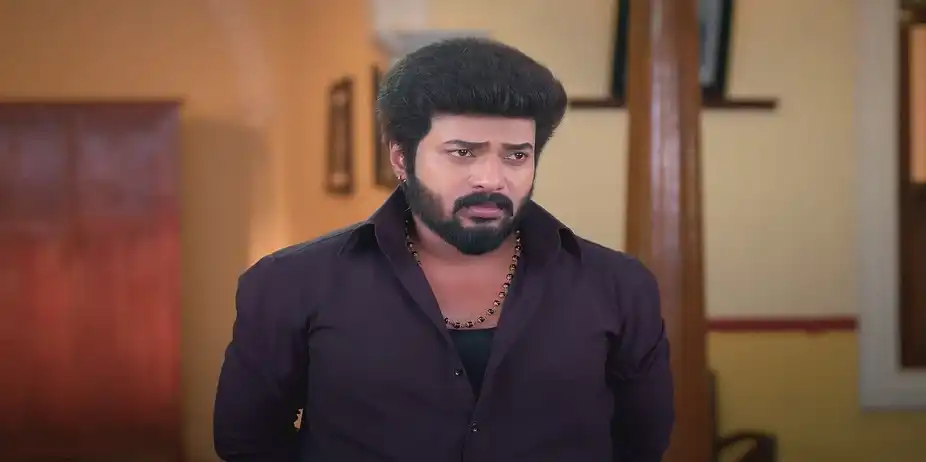 Raja Instigates Revathi - Karthigai Deepam