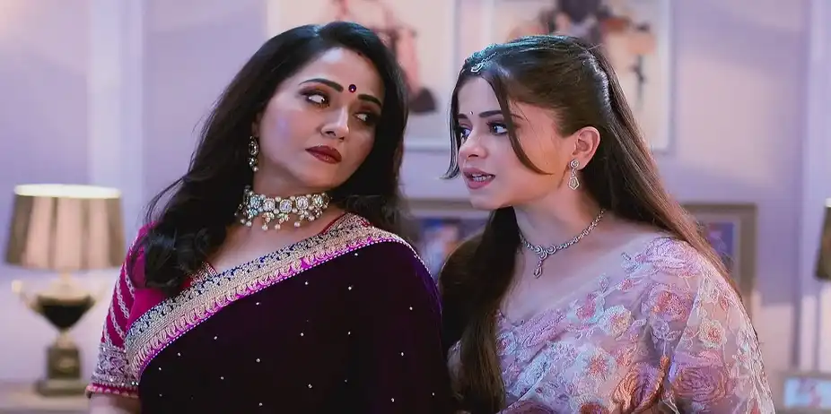Debolina and Joyita Insult Meenakshi - Kusum