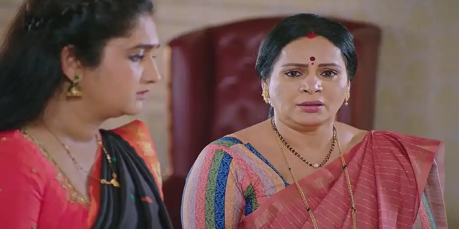 Renuka's Remarks Annoy Sinchana - Lakshmi Nivasa