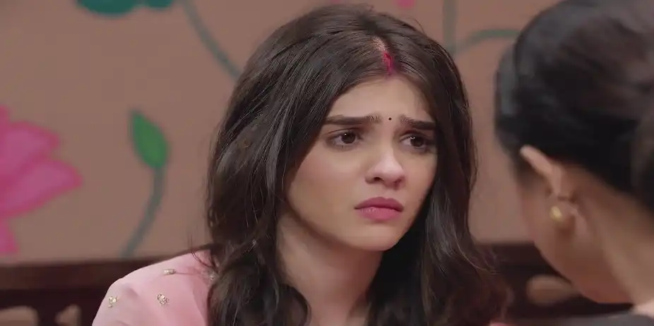 Seema Shares Her Plan with Prarthana - Kumkum Bhagya