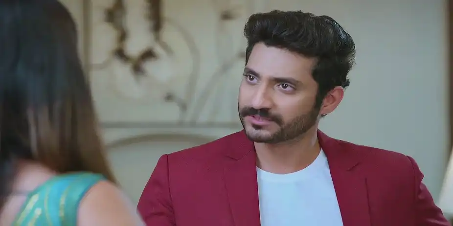 Will Sarang Hear Aishwarya and Rajkumar Talk? - Savalyachi Janu Savali