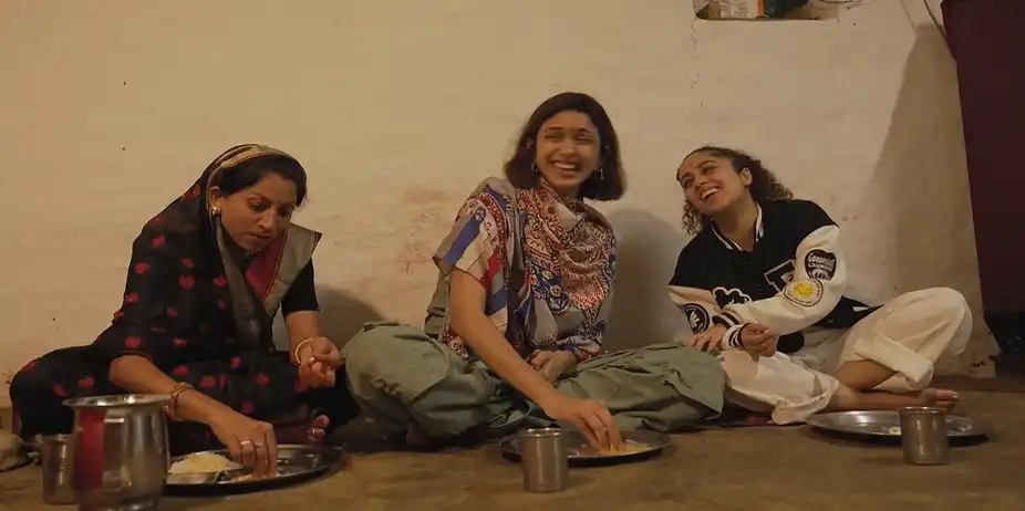 The Village Life Takes the Girls by Surprise - Chhoriyan Chali Gaon