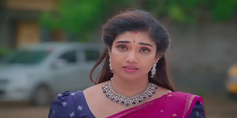 Chandrakala Instigates Chamundeshwari - Karthigai Deepam