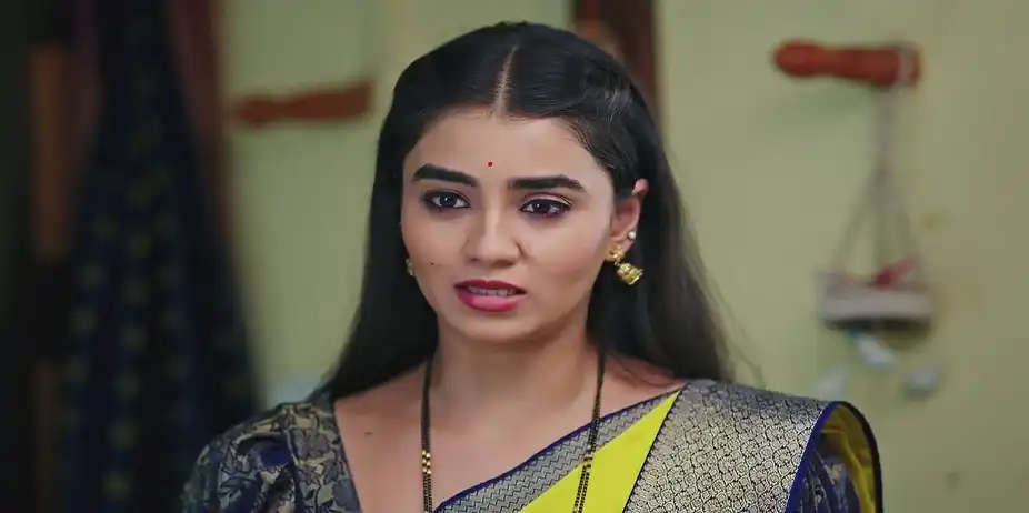Tulja Tells Surya the Truth about Daddy’s Property - Lakhat Ek Amcha Dada