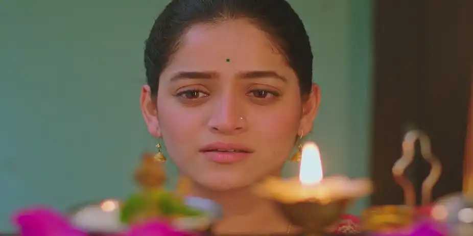 Savitri Praises Paaru - Paaru