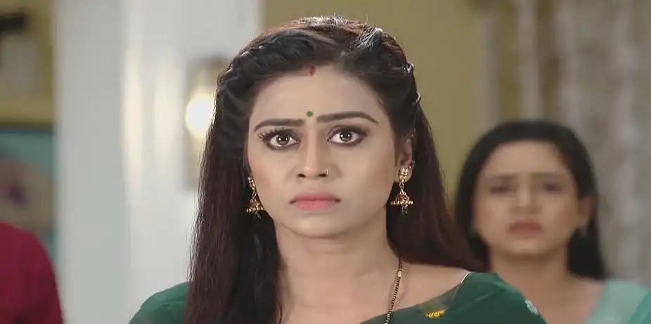 Sambhav Argues with Priya - Suna Jhia
