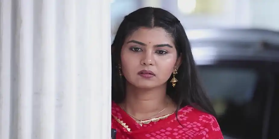Ramya Instigates Parvatham - Mounam Pesiyadhe