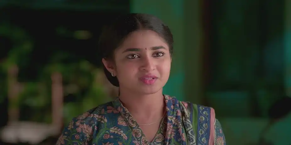 Balu Comforts Indhu - Chinnan Siru Kiliye
