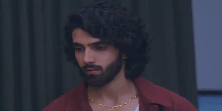Reet and Raghav Meet Neeta - Jaane Anjaane Hum Mile