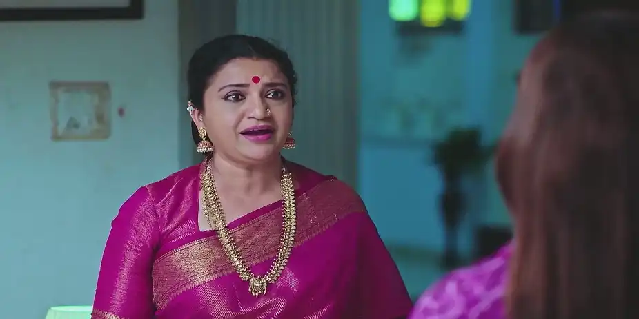 Malavika's Advice to Maya - Naa Ninna Bidalaare