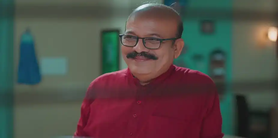 Dilip Tells a Memory of His Mother to Swanandi - Veen Doghatli Hi Tutena