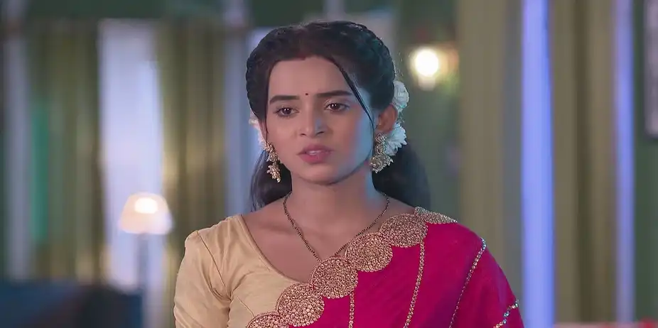 Disha Overhears Abhi's Conversation - Tu Khara Mun Chaai