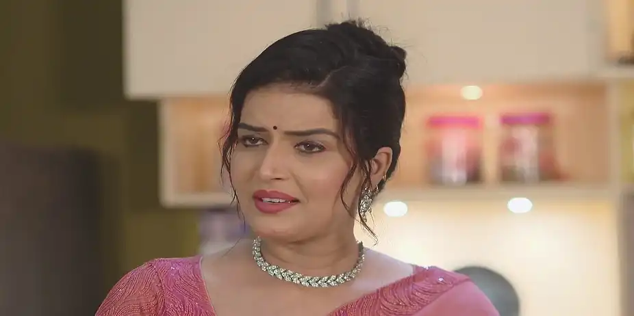 Bhaskar Meets Bhagya's Family Members - Bhagya Rekha