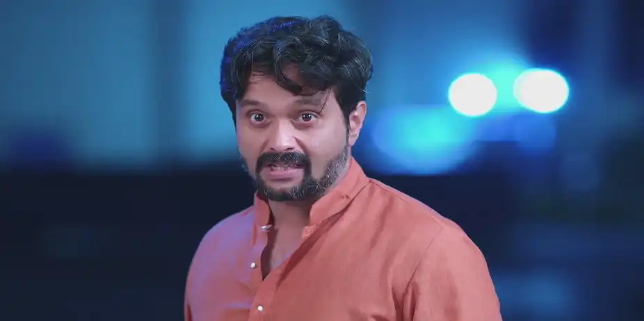 Rajkumar Threatens Savali - Savalyachi Janu Savali