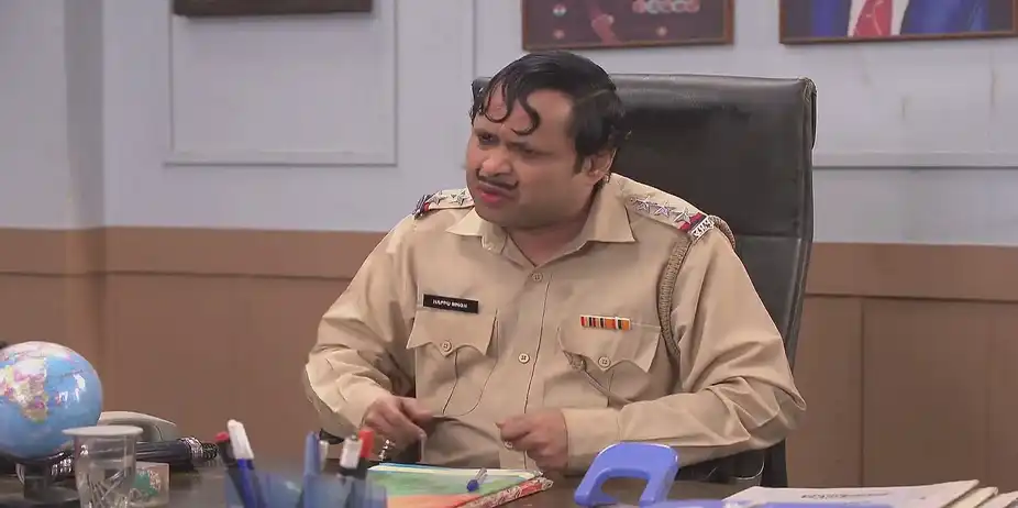 Happu Interrogates a Woman - Happu Ki Ultan Paltan