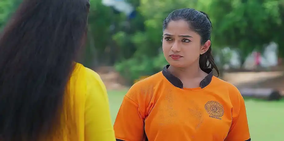 Rajalakshmi Tells Her Friend about Asmita - Sandhyaraaga