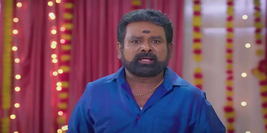 Muthuvel is Panic -Struck - Karthigai Deepam