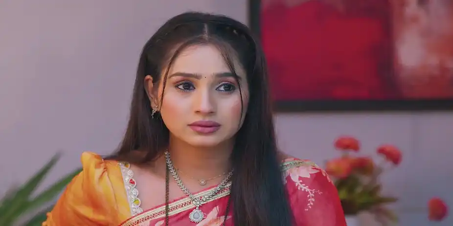 Vishwas Grows Uneasy as Janhavi Joins Jayant’s Office - Lakshmi Niwas