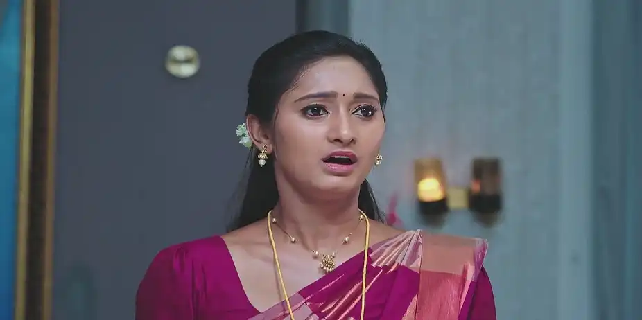 Durga Realises that Ambika Is a Spirit - Naa Ninna Bidalaare