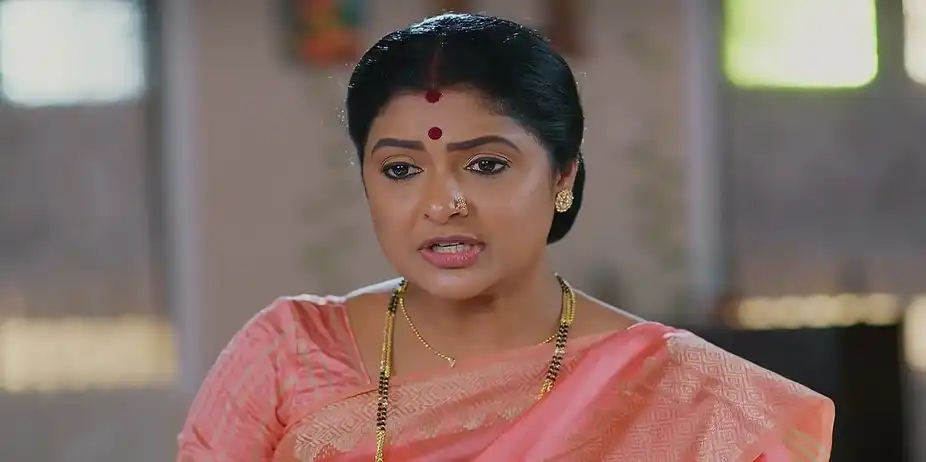 Rajalakshmi Praises Aadhya's Hockey Skills - Sandhyaraaga