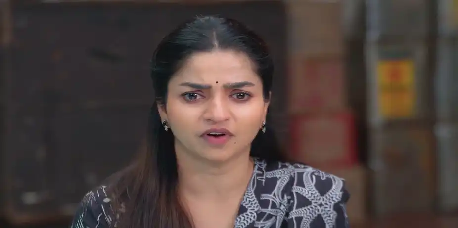 Rathna Learns about Shanmugham's Imprisonment - Anna